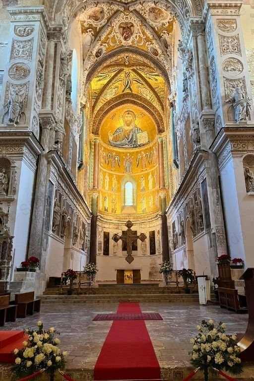 Goldmosaik in der Apsis der Kathedrale von Cefalù